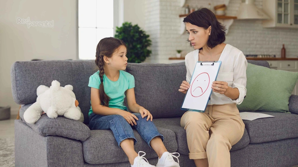mujer frente a niña mostrando una carita triste y la niña mira seria la imagen Límites para niños de 6 a 9 años: qué esperar y qué exigir a cada edad red parental